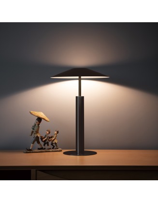 Scandinavian Netflix Minimalist Ambiance Black Metal Decorative Bedside Table Lamp